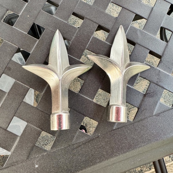 Drapery Rod Finials and Brackets - Picture 7 of 11